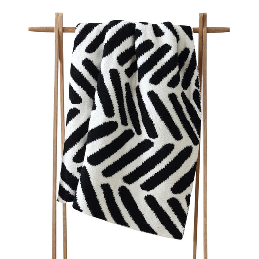 Tulum Throw - Black / White