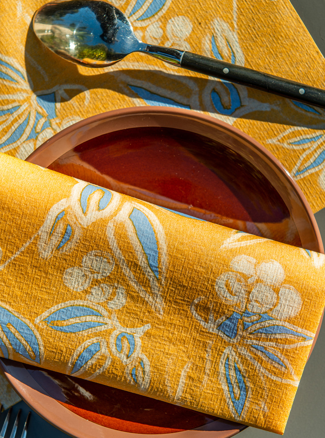 Dinner Napkins - Yellow Arbutus